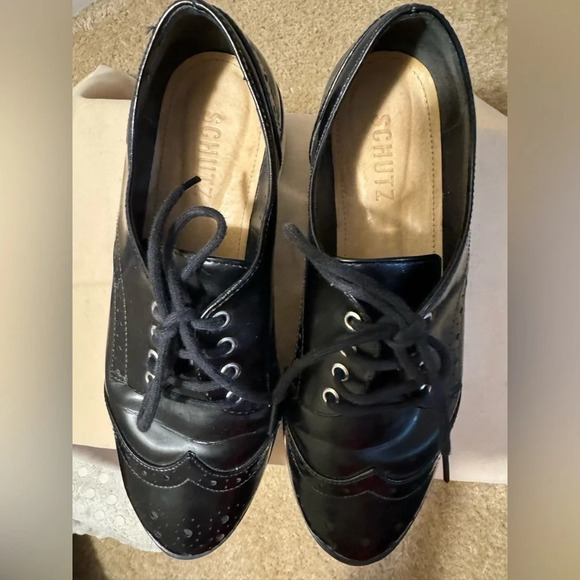Schutz Black leather platform oxfords- Size 6
Made in Brazil - Picture 2 of 9